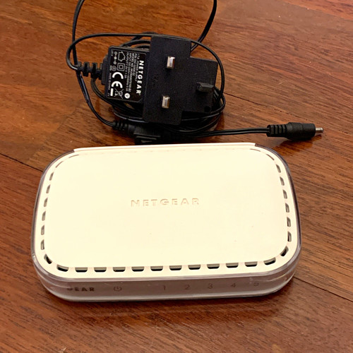 Netgear fs605 port 10 100 - v3, 5-port