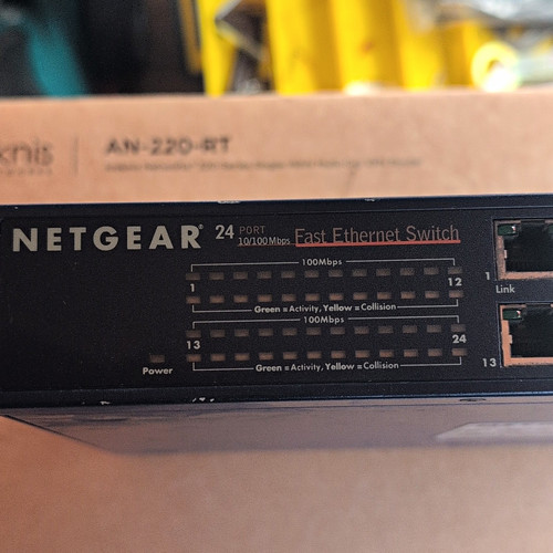 Netgear fs524 port 100 - fs524, 10/100